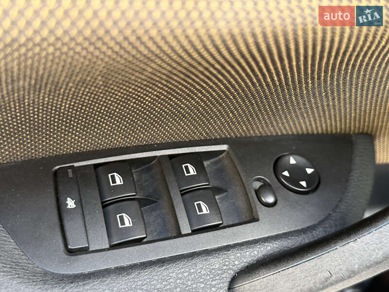 Внедорожник / Кроссовер BMW X1 2010 в Одессе