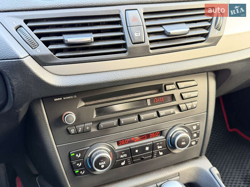 Внедорожник / Кроссовер BMW X1 2010 в Одессе