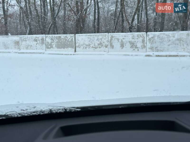 Внедорожник / Кроссовер BMW X1 2016 в Луцке