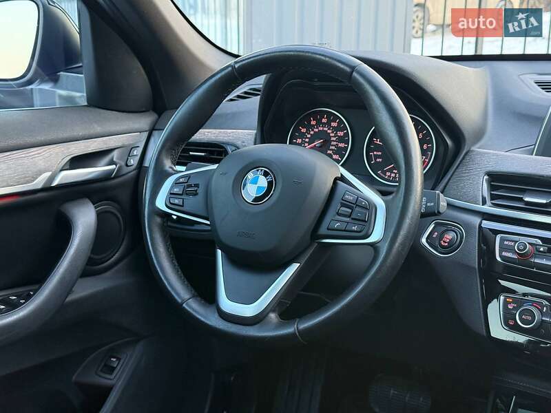 Внедорожник / Кроссовер BMW X1 2016 в Хмельницком