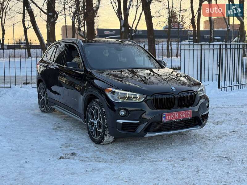 Внедорожник / Кроссовер BMW X1 2016 в Хмельницком