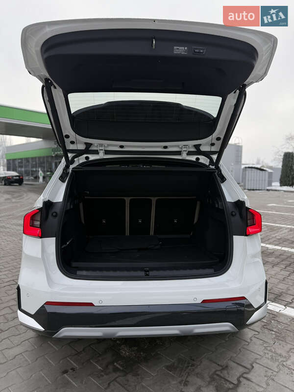 Внедорожник / Кроссовер BMW X1 2024 в Одессе