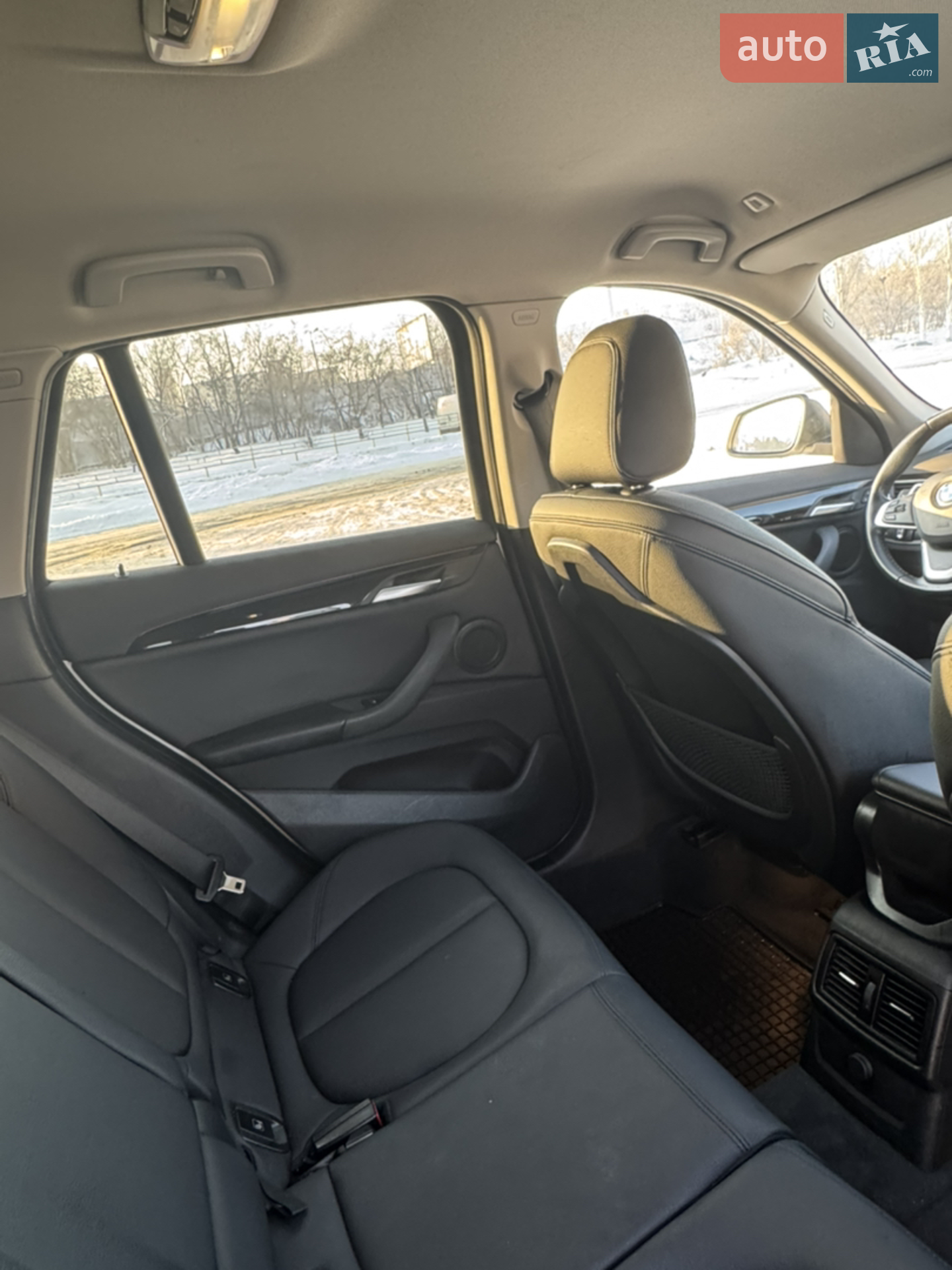 2016 BMW X1 - мініатюра 16