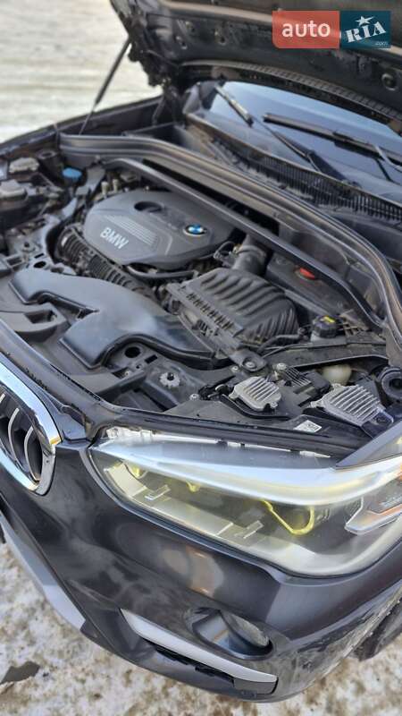 Внедорожник / Кроссовер BMW X1 2017 в Луцке