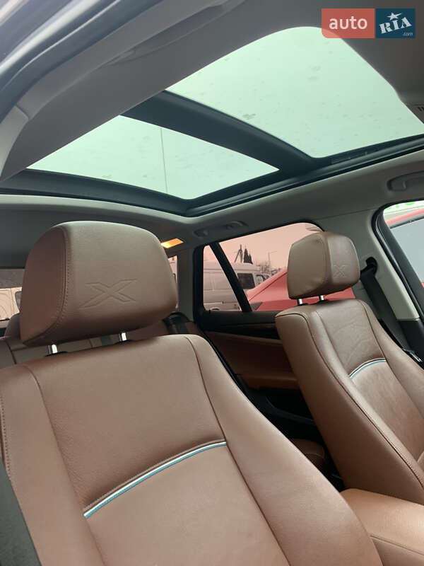 Внедорожник / Кроссовер BMW X1 2013 в Самборе фото 12 Внедорожник / Кроссовер BMW X1 2013 в Самборе