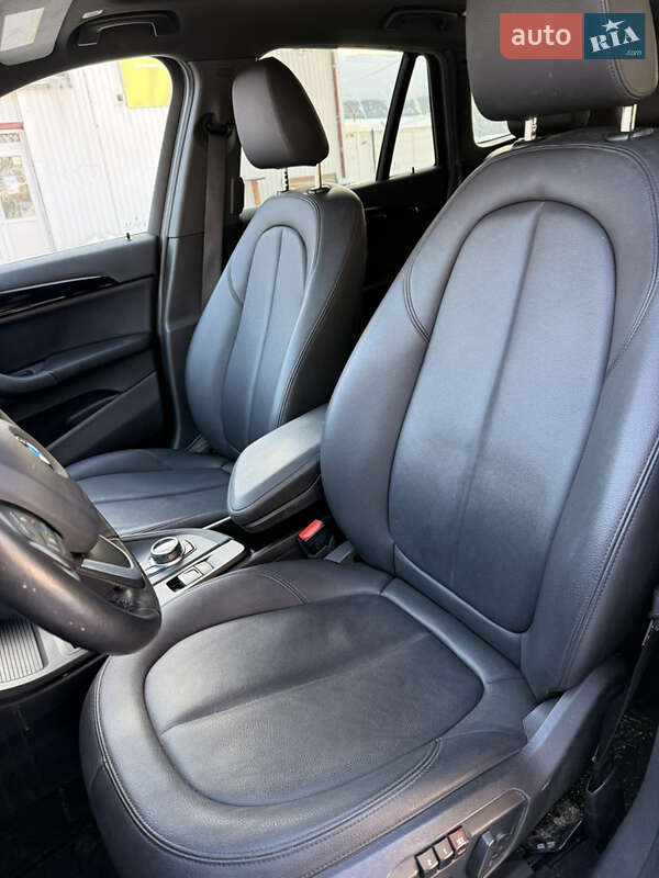 Внедорожник / Кроссовер BMW X1 2017 в Ровно