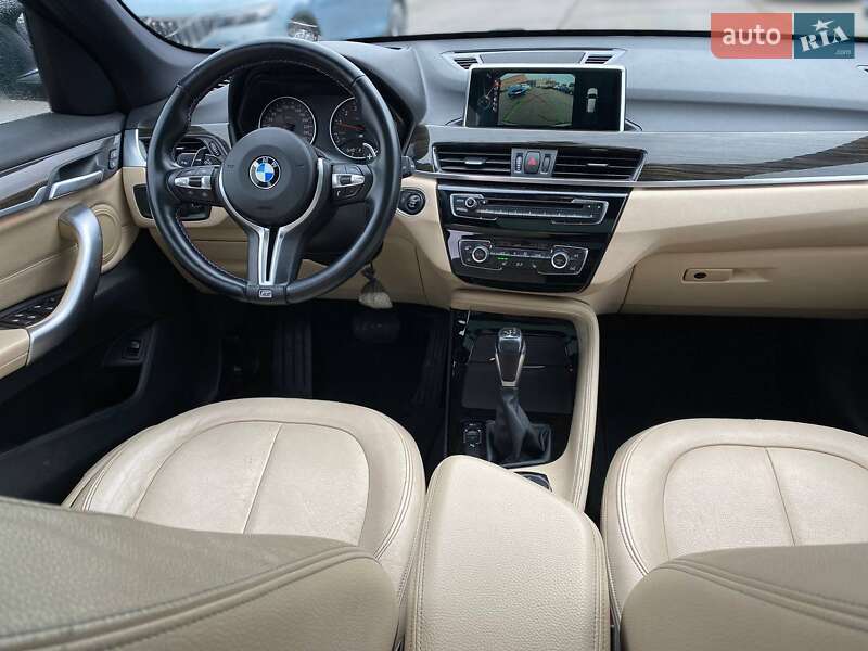 Внедорожник / Кроссовер BMW X1 2016 в Киеве