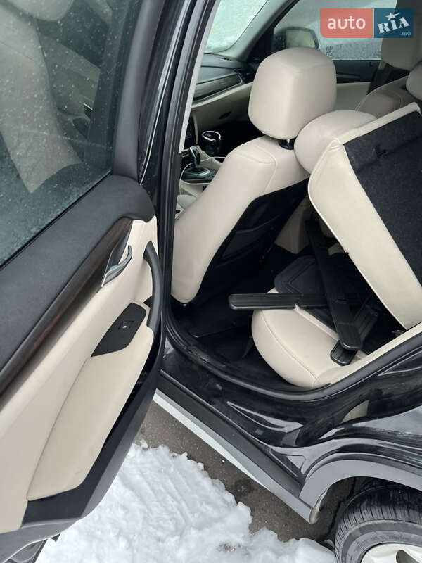 Позашляховик / Кросовер BMW X1 2015 в Рівному