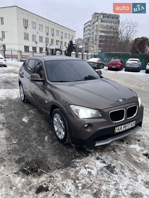 BMW X1 2011