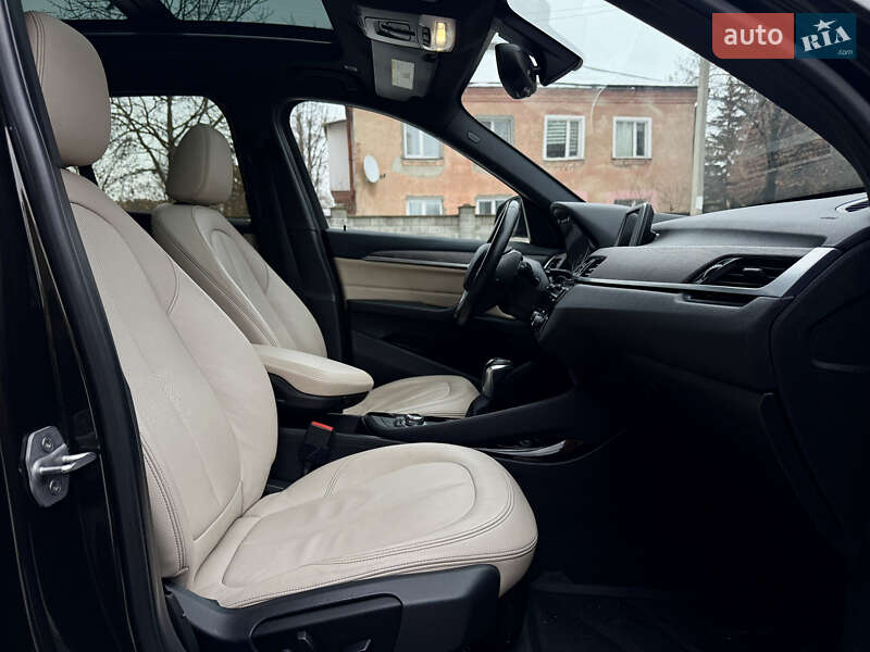 Внедорожник / Кроссовер BMW X1 2015 в Ровно