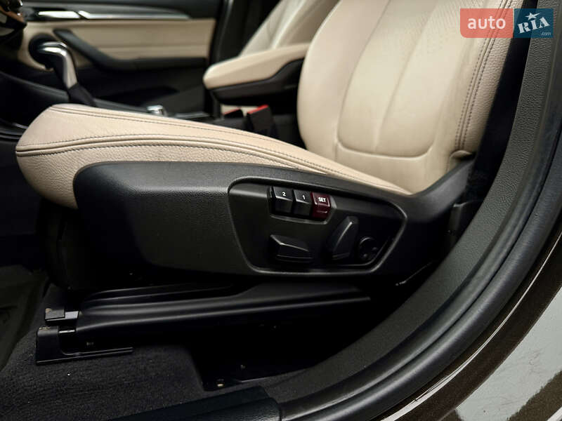 Внедорожник / Кроссовер BMW X1 2015 в Ровно