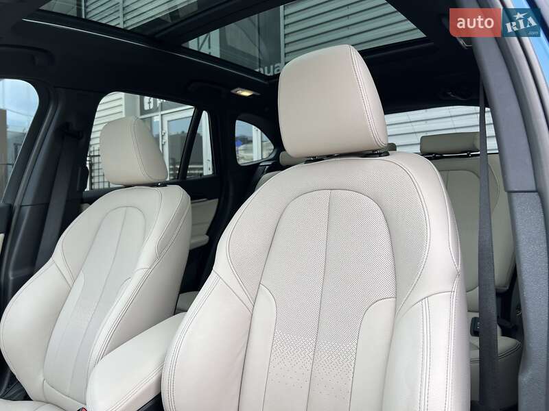 Внедорожник / Кроссовер BMW X1 2020 в Киеве