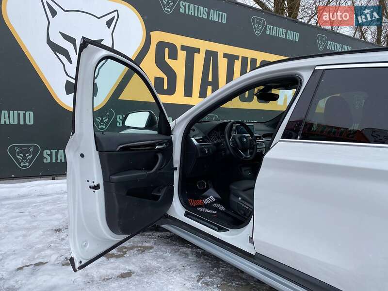 Внедорожник / Кроссовер BMW X1 2017 в Хмельницком