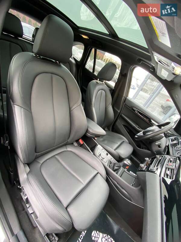 Внедорожник / Кроссовер BMW X1 2017 в Хмельницком