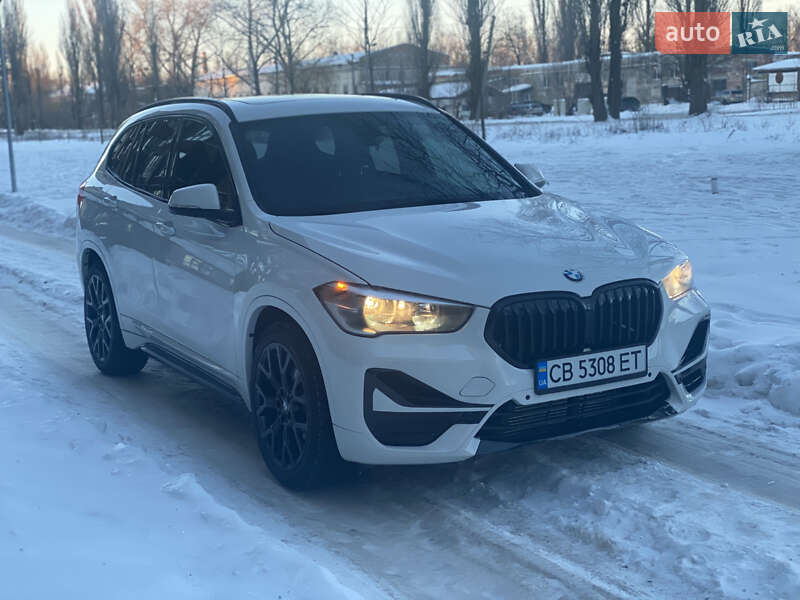 Внедорожник / Кроссовер BMW X1 2021 в Чернигове