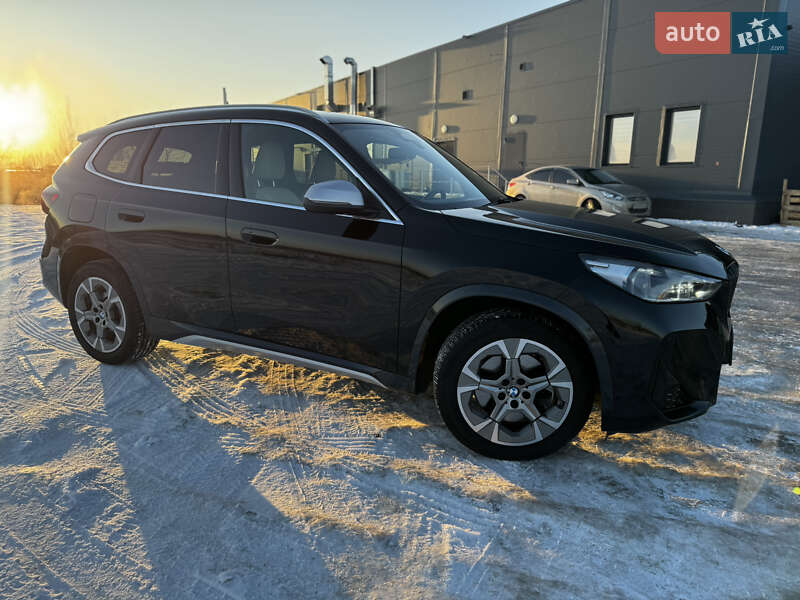 Внедорожник / Кроссовер BMW X1 2023 в Киеве фото 3 Внедорожник / Кроссовер BMW X1 2023 в Киеве