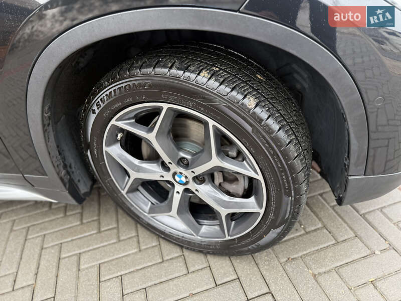 Внедорожник / Кроссовер BMW X1 2016 в Тячеве