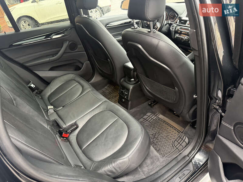 Внедорожник / Кроссовер BMW X1 2016 в Тячеве