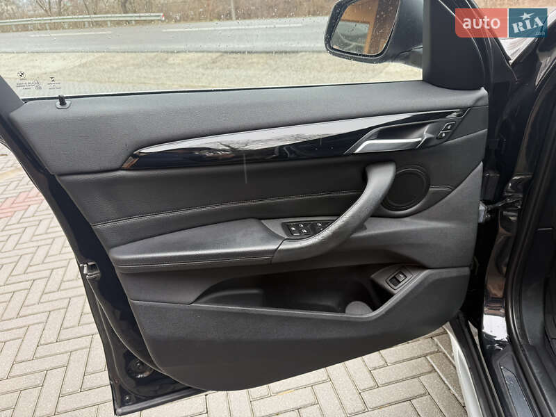 Внедорожник / Кроссовер BMW X1 2016 в Тячеве