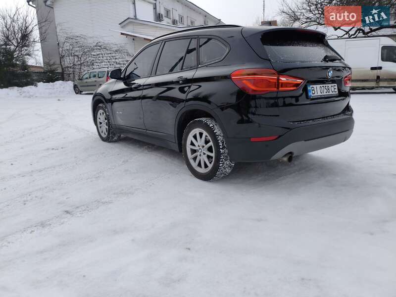 Внедорожник / Кроссовер BMW X1 2015 в Прилуках