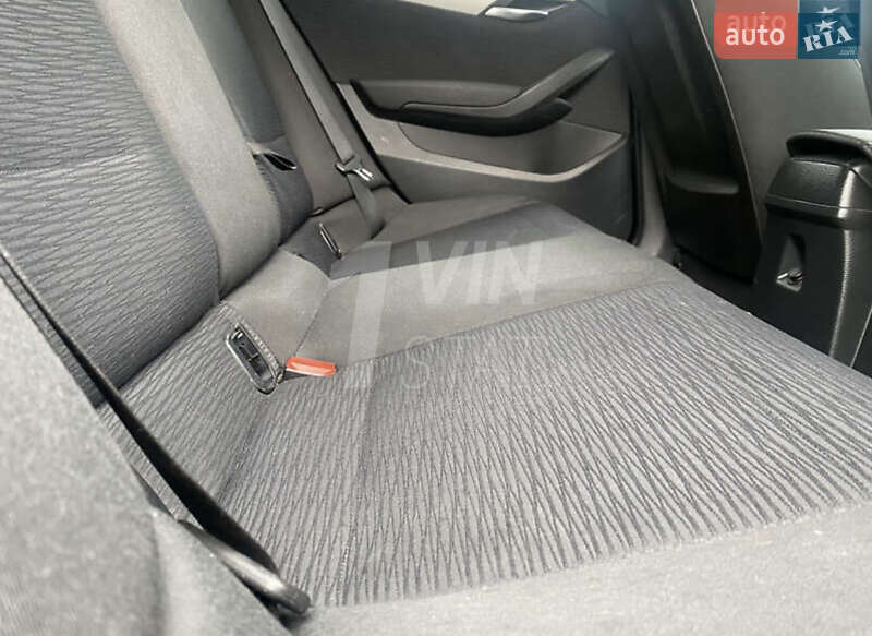 Внедорожник / Кроссовер BMW X1 2012 в Каменском