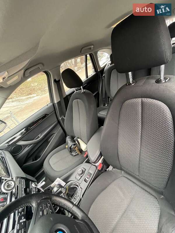 Позашляховик / Кросовер BMW X1 2017 в Києві фото 4 Позашляховик / Кросовер BMW X1 2017 в Києві