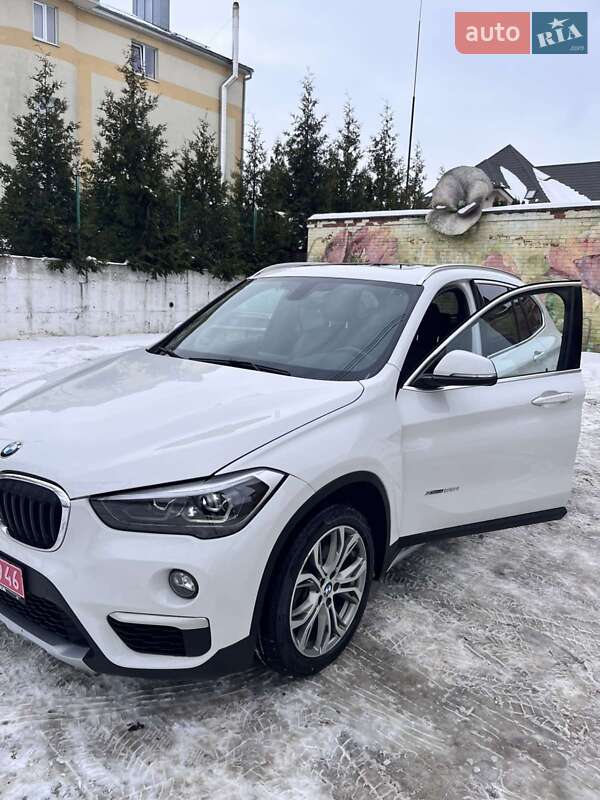 Внедорожник / Кроссовер BMW X1 2018 в Ровно
