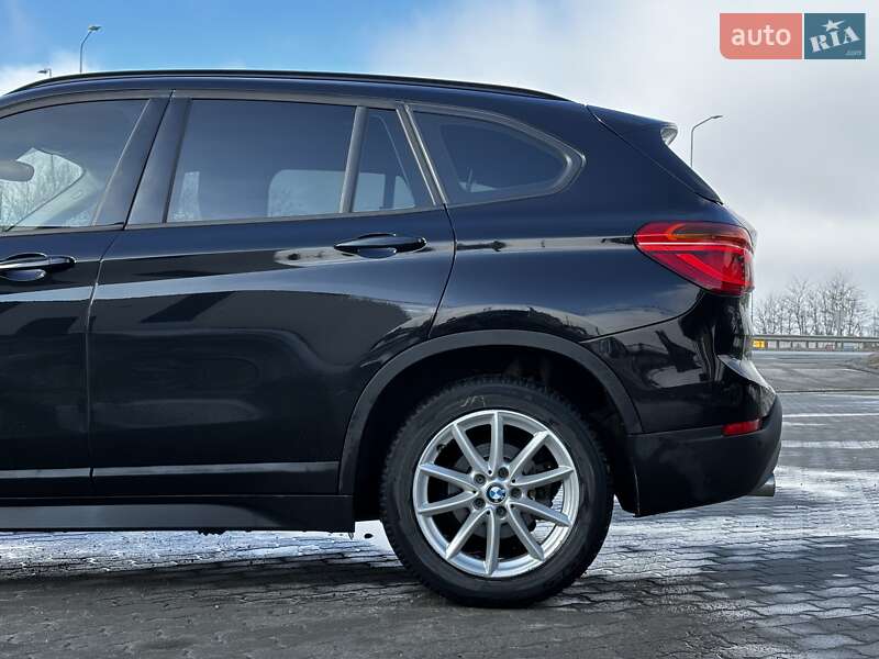 Внедорожник / Кроссовер BMW X1 2018 в Львове