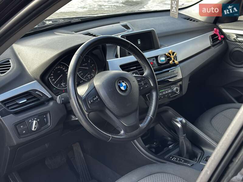 Внедорожник / Кроссовер BMW X1 2018 в Львове