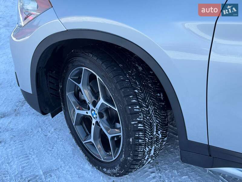 Позашляховик / Кросовер BMW X1 2017 в Рівному