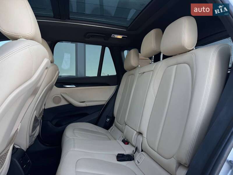 Позашляховик / Кросовер BMW X1 2017 в Рівному