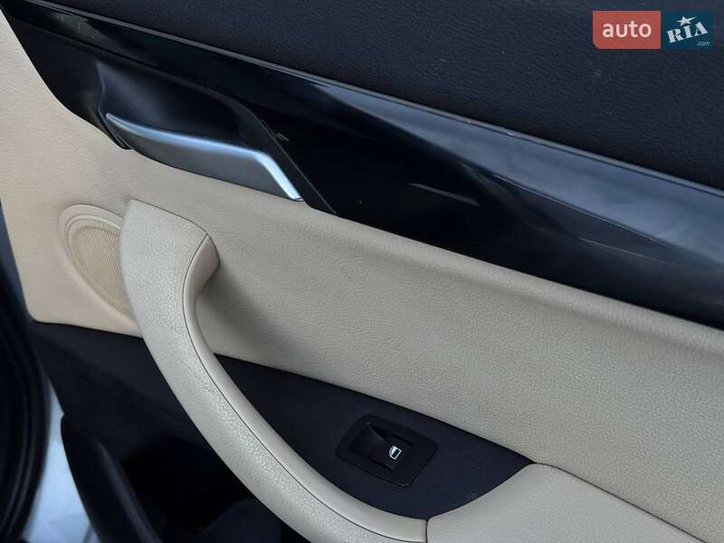 Позашляховик / Кросовер BMW X1 2017 в Рівному