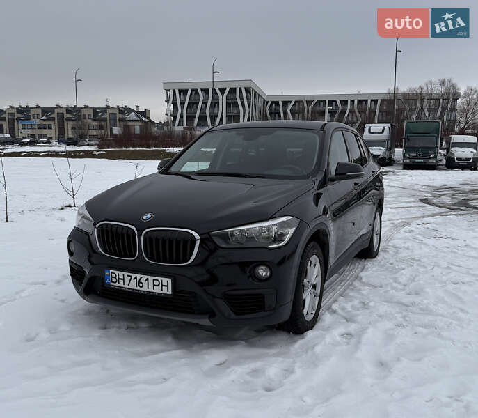Внедорожник / Кроссовер BMW X1 2017 в Шегинях