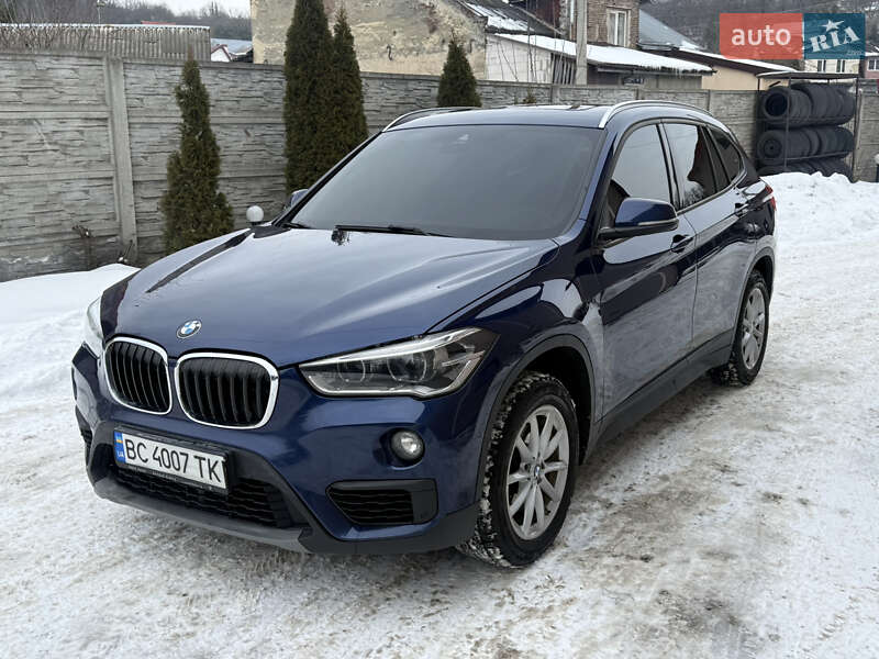 Внедорожник / Кроссовер BMW X1 2015 в Львове