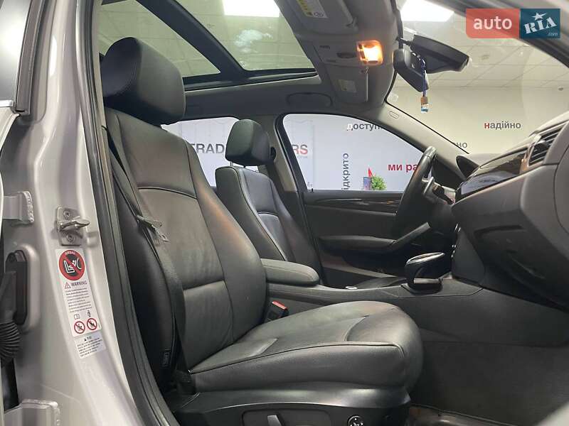 Позашляховик / Кросовер BMW X1 2011 в Києві