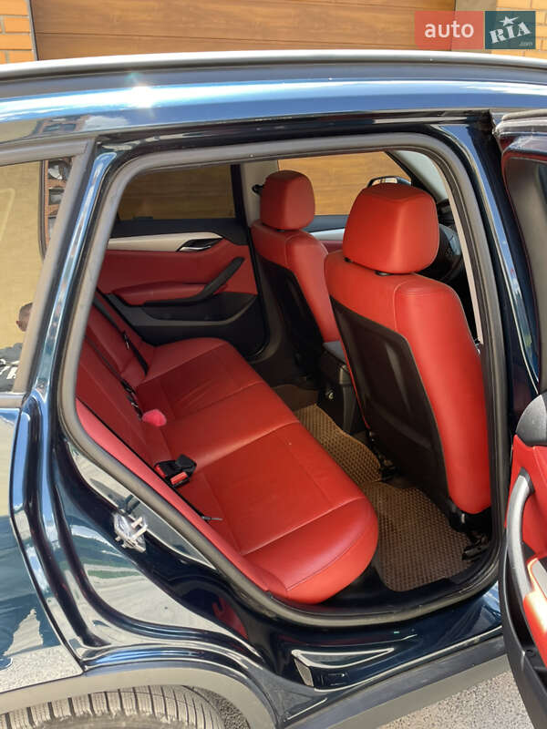 Позашляховик / Кросовер BMW X1 2013 в Чорткові