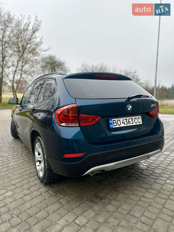 Позашляховик / Кросовер BMW X1 2013 в Чорткові