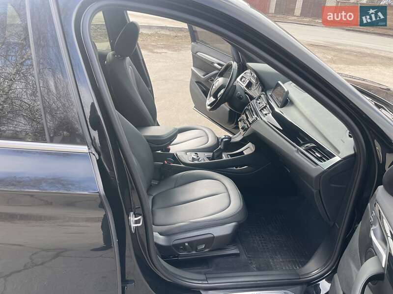 Внедорожник / Кроссовер BMW X1 2017 в Харькове фото 10 Внедорожник / Кроссовер BMW X1 2017 в Харькове