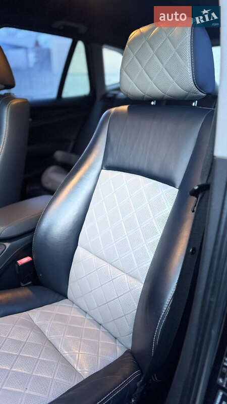 Внедорожник / Кроссовер BMW X1 2011 в Волочиске