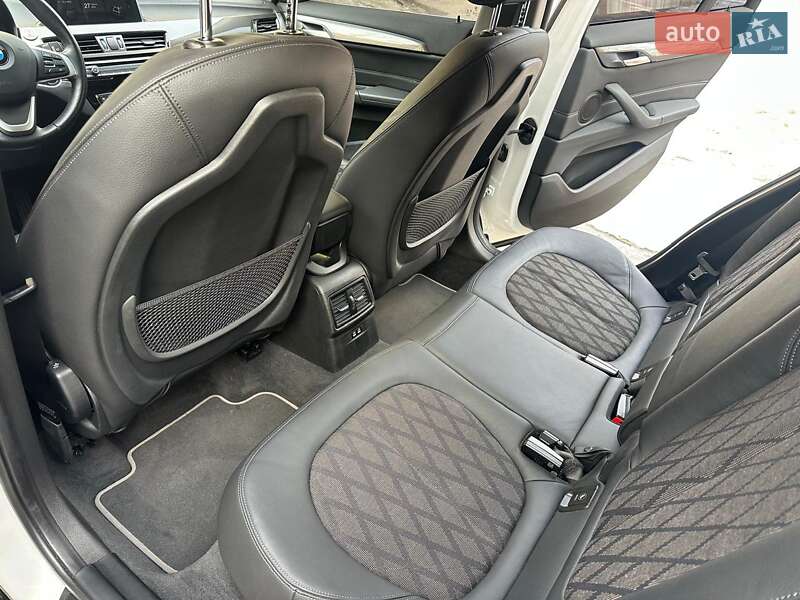 Позашляховик / Кросовер BMW X1 2020 в Києві