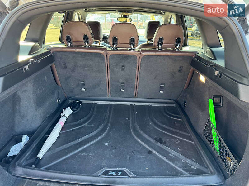 Внедорожник / Кроссовер BMW X1 2016 в Хмельницком