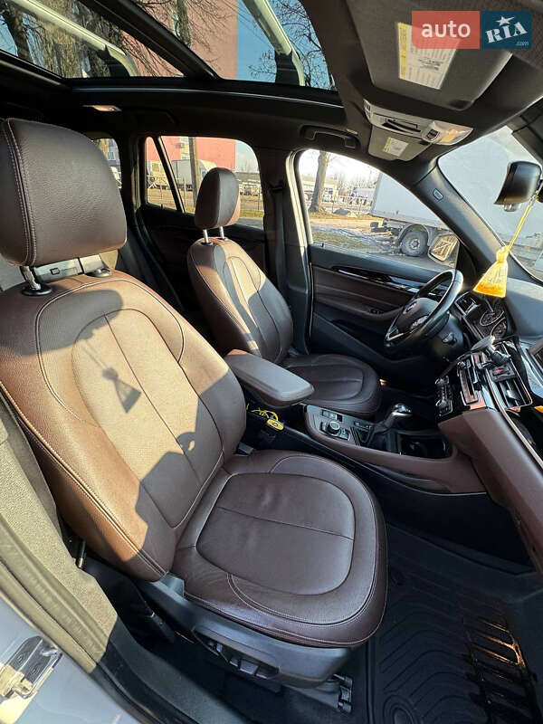 Внедорожник / Кроссовер BMW X1 2016 в Хмельницком