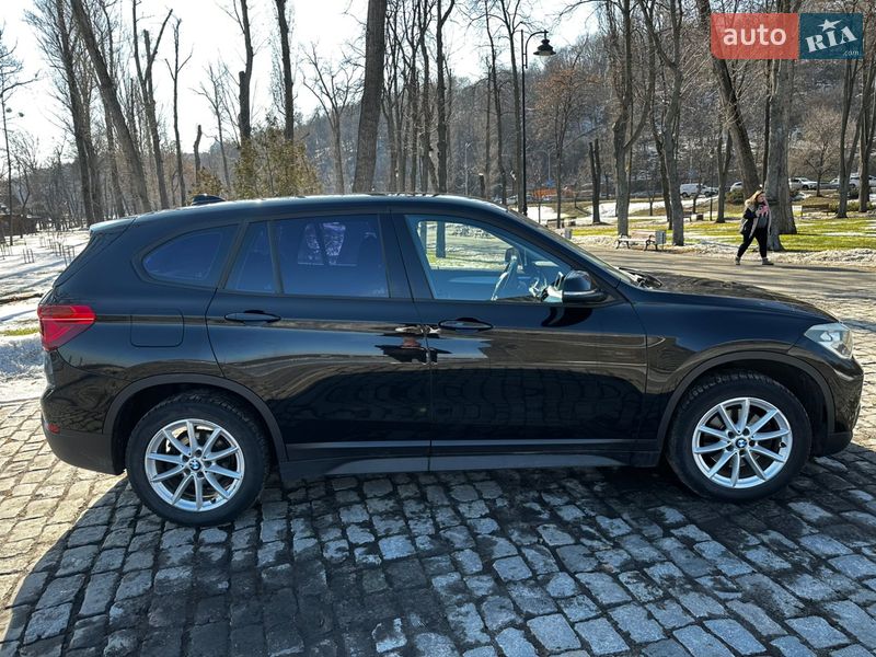 Внедорожник / Кроссовер BMW X1 2017 в Киеве