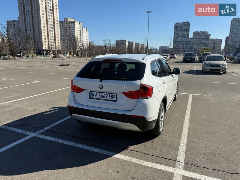 Позашляховик / Кросовер BMW X1 2010 в Києві