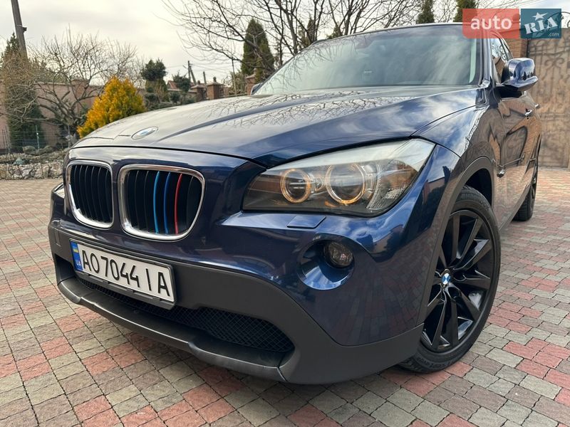 Внедорожник / Кроссовер BMW X1 2011 в Мукачево