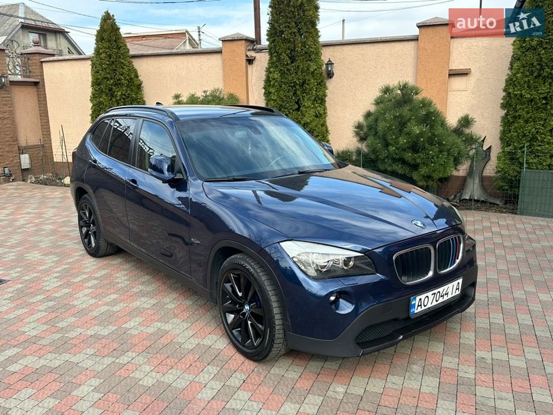 Внедорожник / Кроссовер BMW X1 2011 в Мукачево