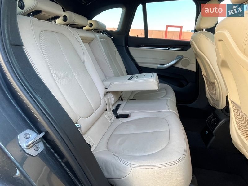 Внедорожник / Кроссовер BMW X1 2016 в Киеве