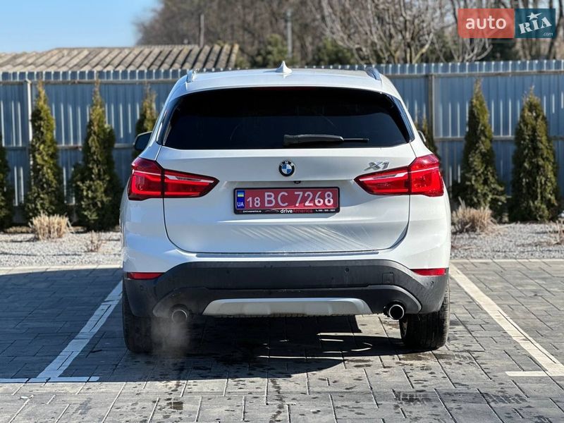 Внедорожник / Кроссовер BMW X1 2016 в Луцке