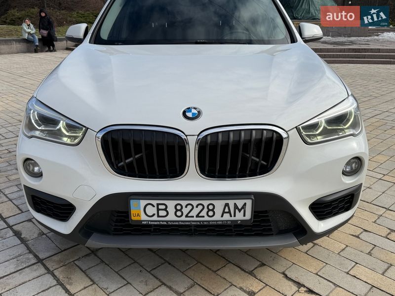 Позашляховик / Кросовер BMW X1 2016 в Києві