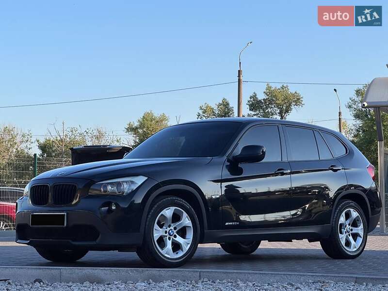 Внедорожник / Кроссовер BMW X1 2010 в Запорожье